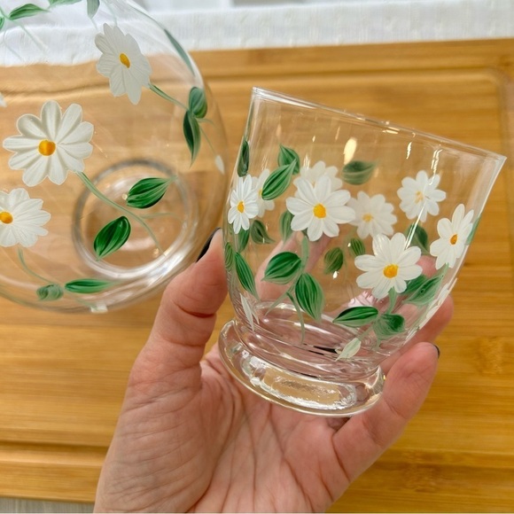SOLD-Vintage hand painted glass pitcher and 5x water glasses - Picture 4 of 7